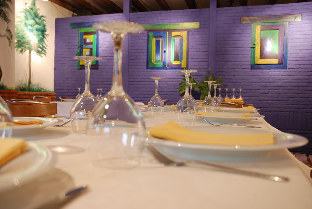 Hostal El Cardenillo 마드리갈 데 라 베라 외부 사진