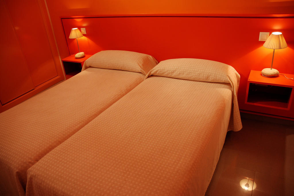 Hostal El Cardenillo 마드리갈 데 라 베라 객실 사진